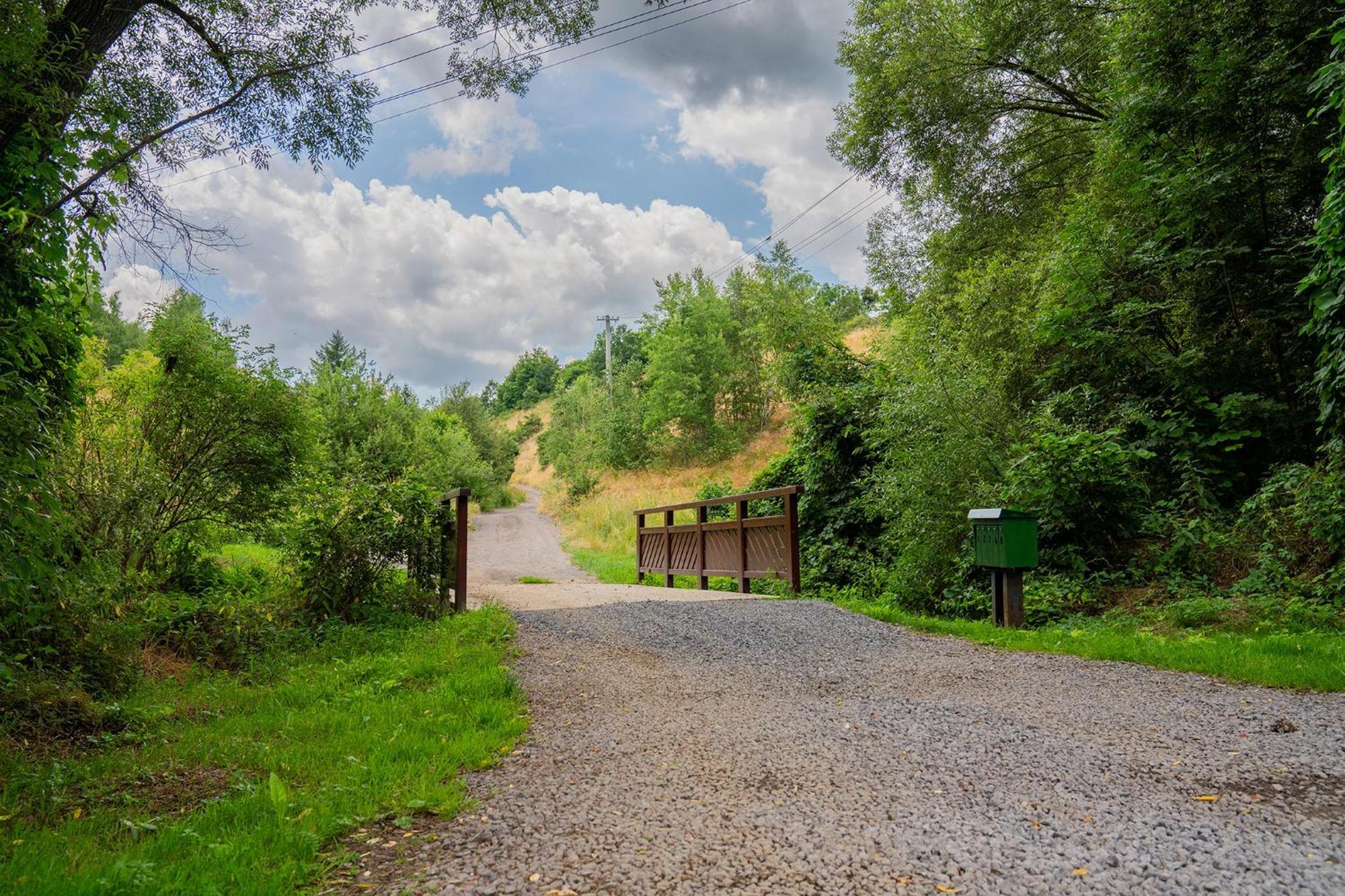 Chalupka Opal A Chalupa Achat Na Luke Lukahuta Chaletstiavnica Banska Stiavnica Na Samote - Samoobsluzny Pristup Cez Pin-Kod Nonstop Exterior foto